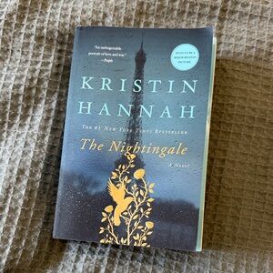 The Nightingale by Kristin Hannah Book
